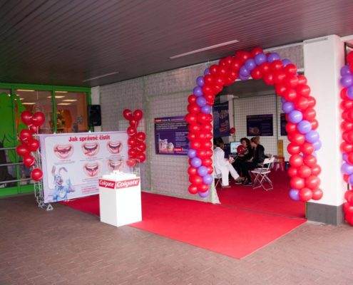Colgate-2015_Outdoor-promo-Cakovice_04-495x400 Colgate promo akce 2015