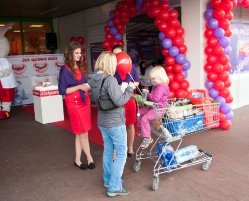 Colgate-2015_Outdoor-promo-Cakovice_08-495x400 Colgate promo akce 2015